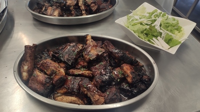 Recetario COSTILLA DE CERDO ASADA CON ENSALADA (Menú interno)